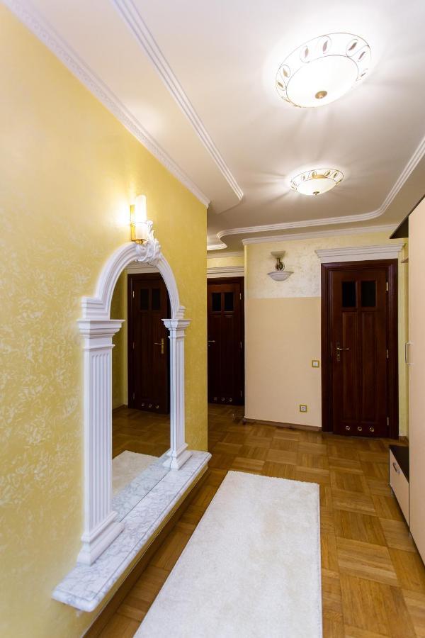 Центр. Вулиця Липова. 3 Кімнати Apartment Ternopil Exterior photo
